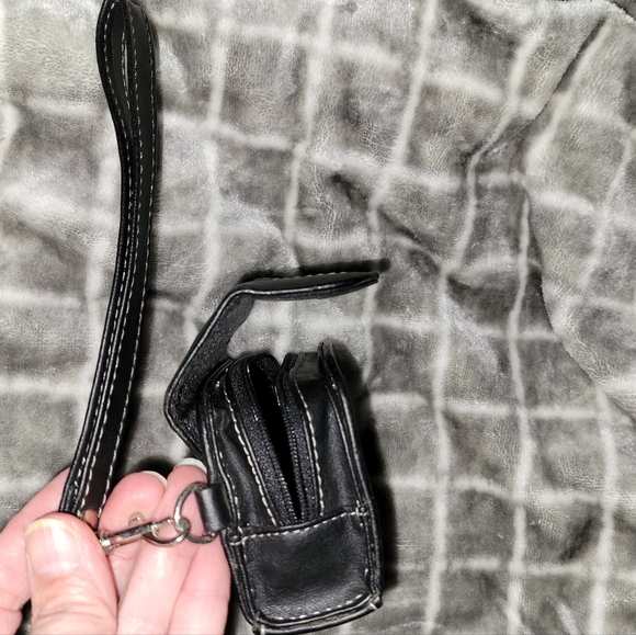 Targus Mini Bag Wristlet Acessories - Picture 8 of 8